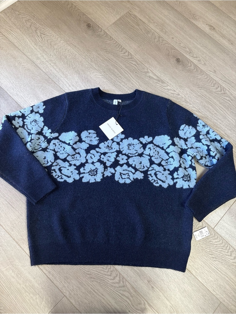 NWT womens Navy Blue Floral Crewneck Sweater - size 3X karma grave